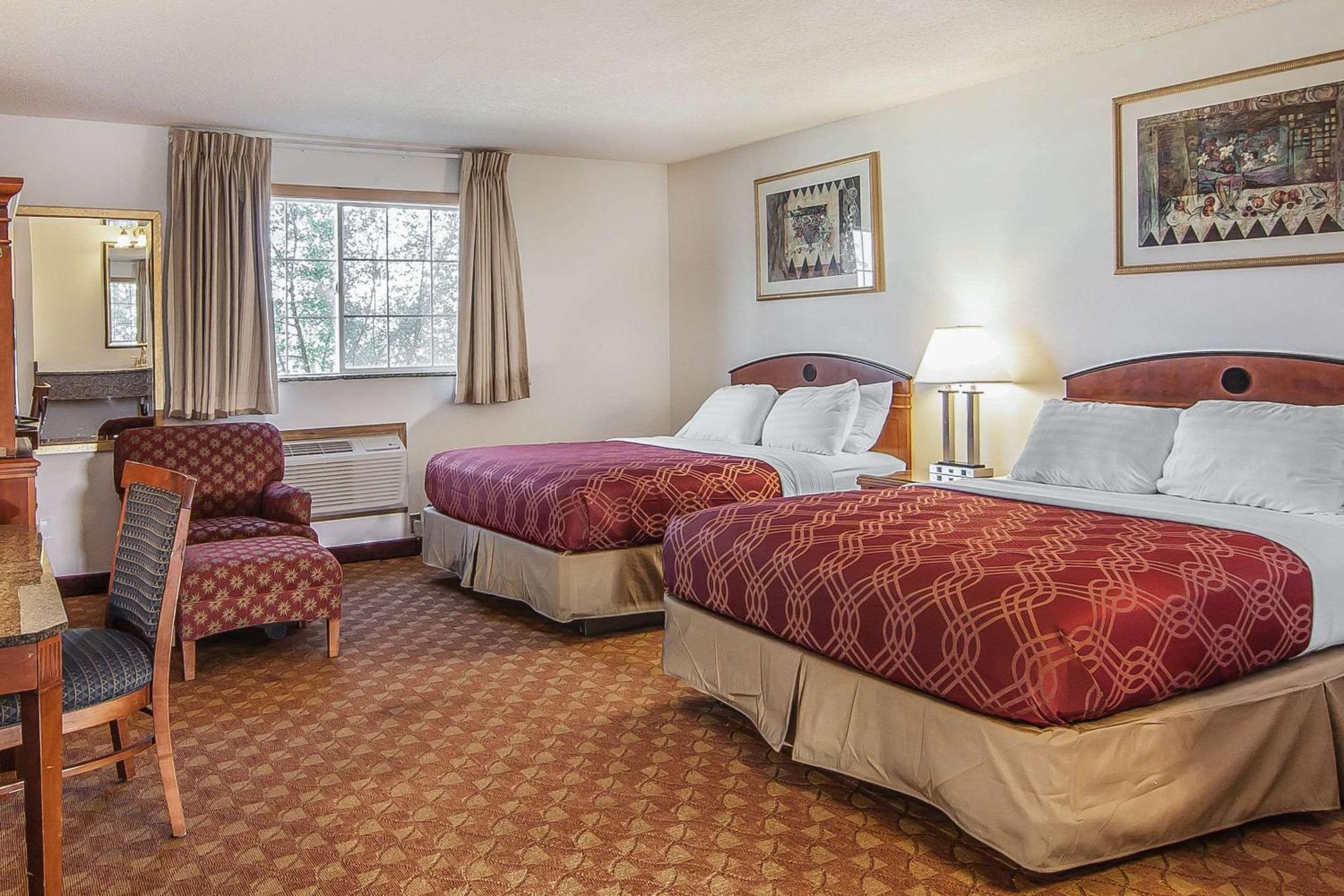 Econo Lodge Inn & Suites Мадрас Экстерьер фото