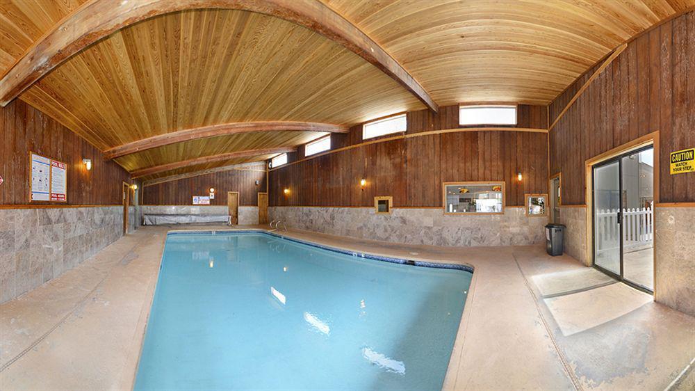 Econo Lodge Inn & Suites Мадрас Экстерьер фото